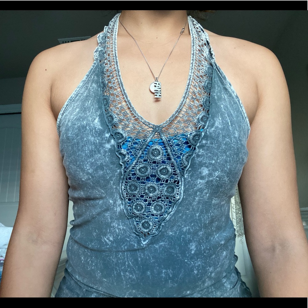 Halter top